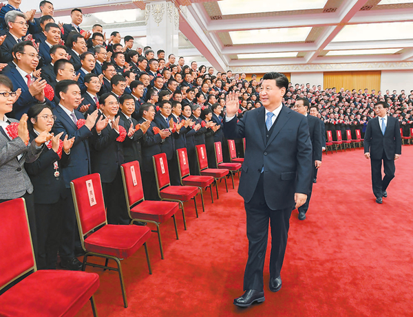习近平会见平安中国建设表彰大会代表 李克强王沪宁韩正参加会见