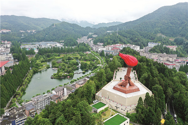昌赣高铁 红土地的钢铁“引擎”