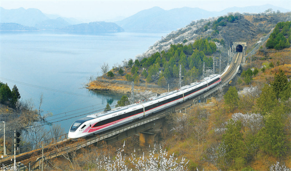 铁路部门全力确保旅客安全健康出行